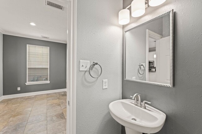 Building Photo - 25242 Boulder Bend Ln