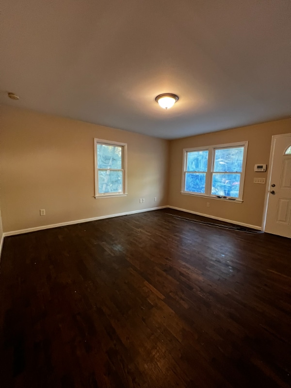 Building Photo - 114 Carnes Dr SE