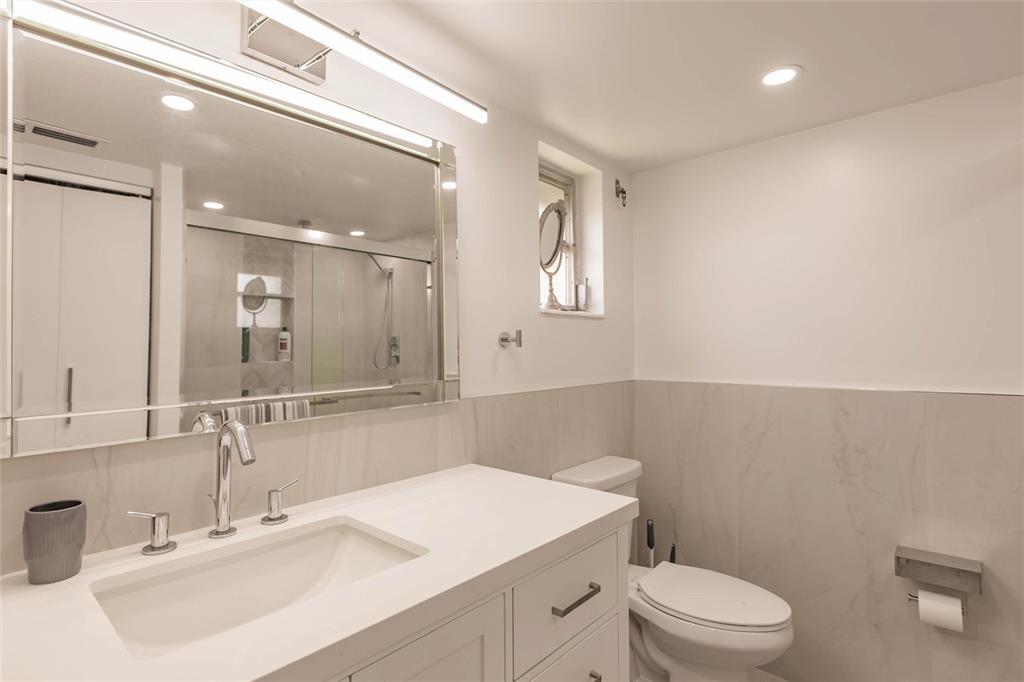 Building Photo - 4100 N 58th Ave