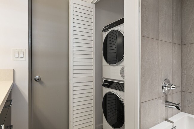 Building Photo - 999 Wilder Ave