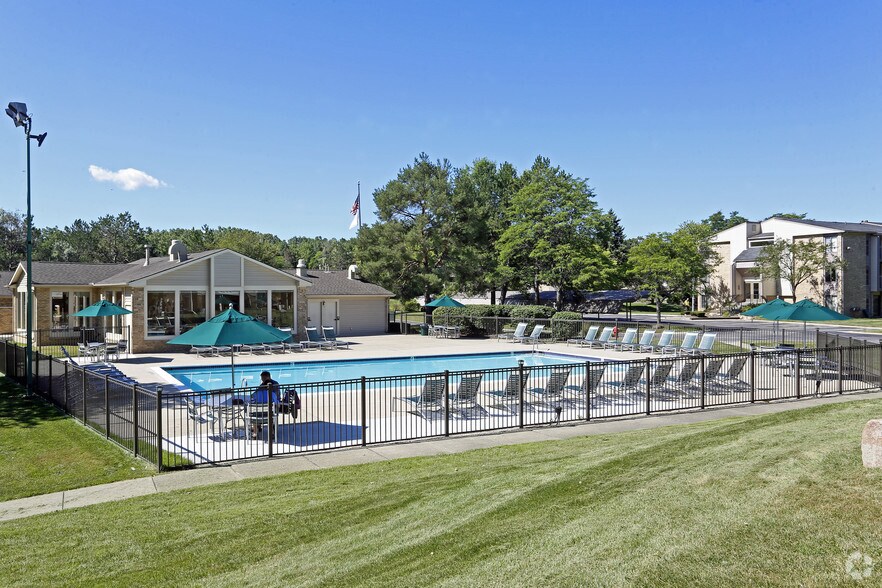 Fairmont Park Apartments 22540 Fairmont Dr Farmington Hills MI 48335