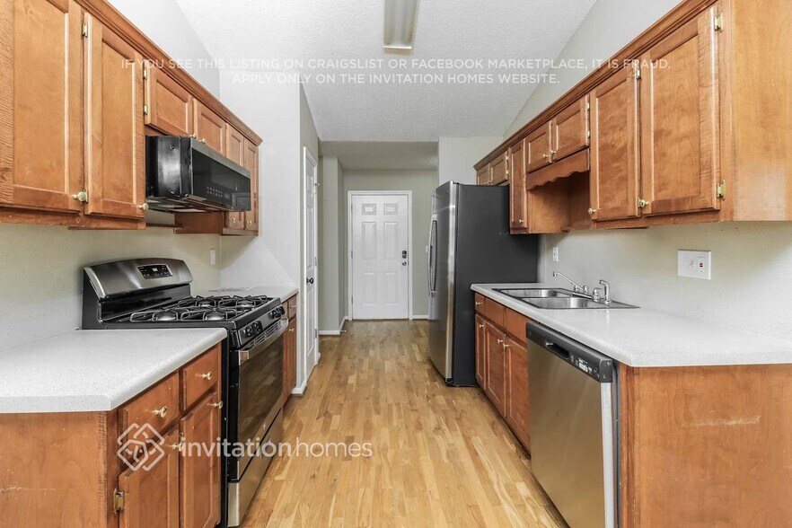 Building Photo - 470 Amelia Grove Ln SE