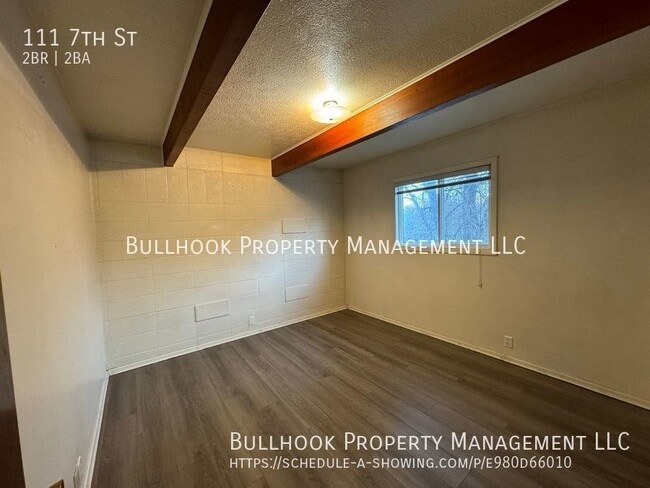 Building Photo - 111 7th St
