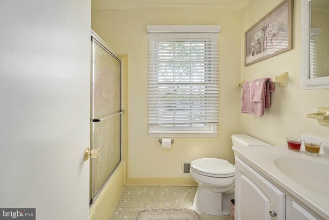 Building Photo - 6917 Stoneybrooke Ln