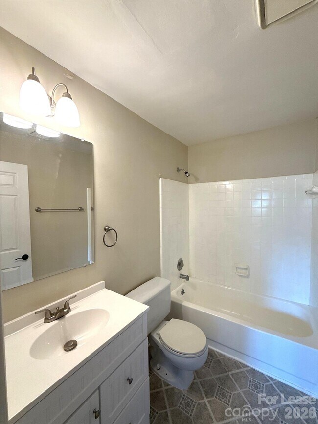 Building Photo - 6500 Clavell Ln