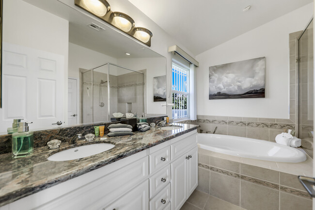 Master bath - 67365 Monterey Rd