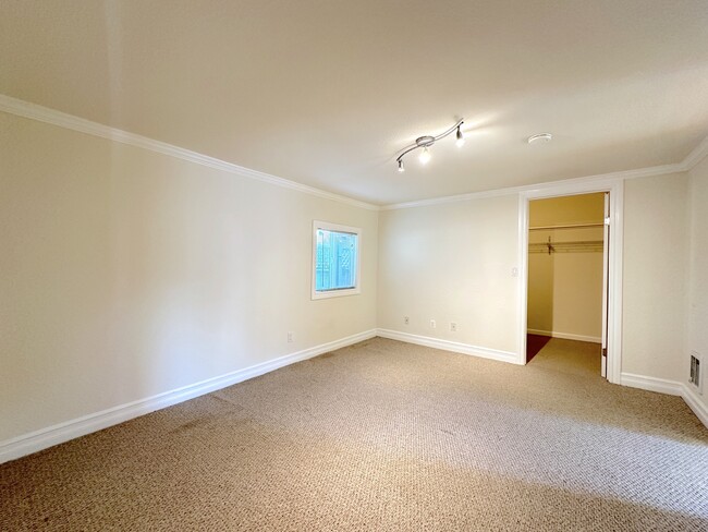 Building Photo - 1363 Sevier Ave