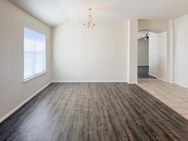 Building Photo - Charming 3-Bedroom, 2-Bath in Grand Prairie!