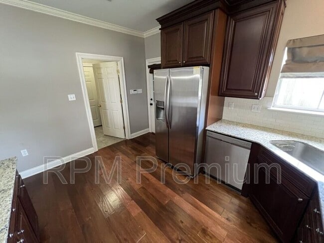 Building Photo - 5518 Arialo Dr