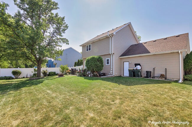 Building Photo - 2155 N Millstone Dr