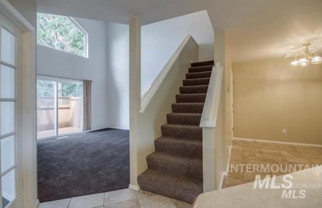 Building Photo - Townhome Columbia Village – Close to Everything Boise Offers