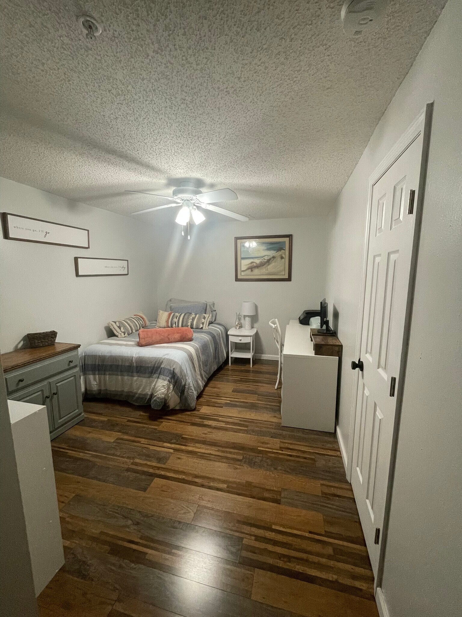Building Photo - 2400 Feather Sound Dr