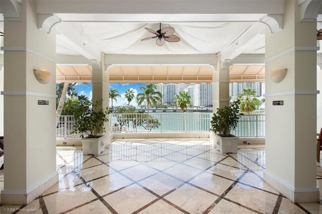 Building Photo - 701 Brickell Key Blvd