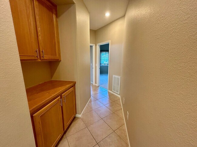 Building Photo - Upcoming! Move in Ready 7/25/26 Spacious 4 Bed/2.5 Bath Home Escondido