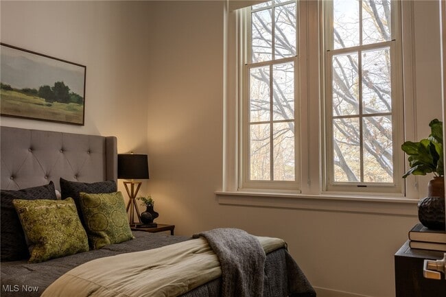 Building Photo - 25 E Spaulding St