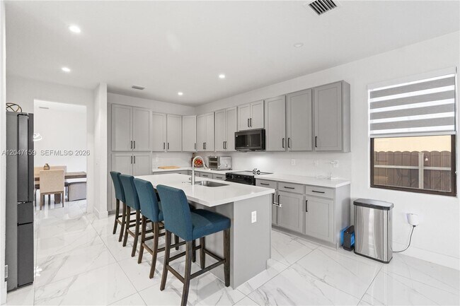 Building Photo - 14747 SW 38th Terrace