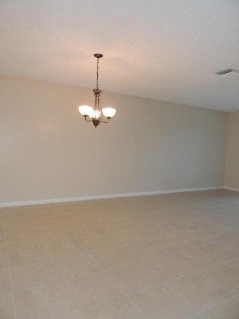 Building Photo - 2505 Lakeview Cir