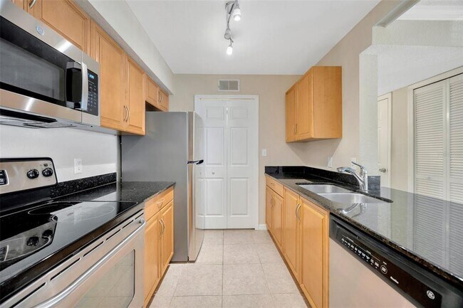 Building Photo - 3274 Haviland Ct