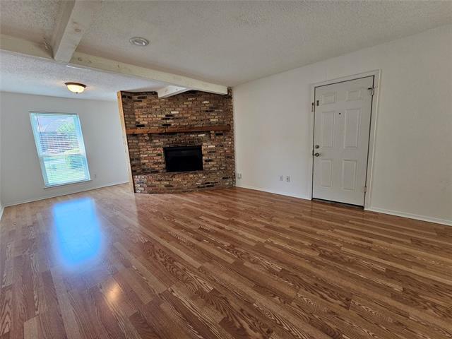 Building Photo - 10377 Country Club Dr