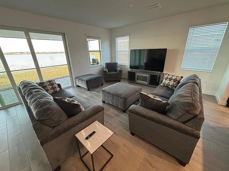 Building Photo - 8256 Shore Lake Dr