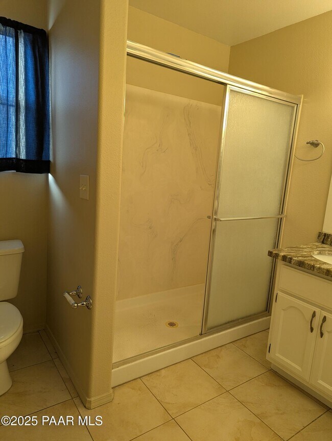 Building Photo - 4381 N Lone Cactus Dr