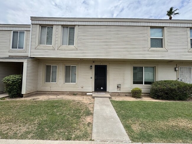 Building Photo - 6621 S La Rosa Dr