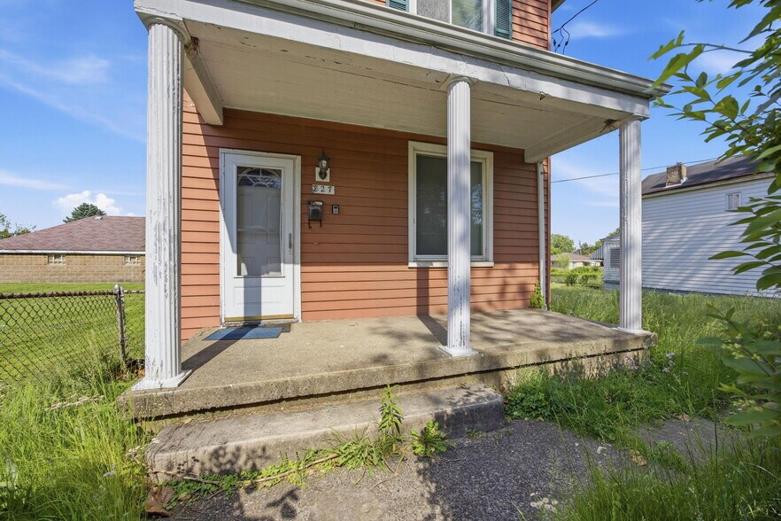 Building Photo - 827 Hinnerman St