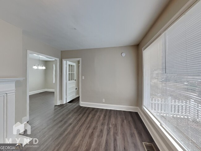 Building Photo - 1284 Westmont Rd SW