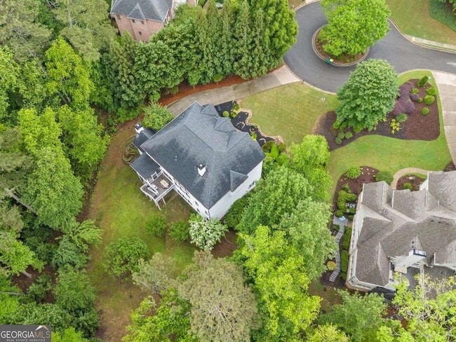Building Photo - 882 Hallbrook Ln