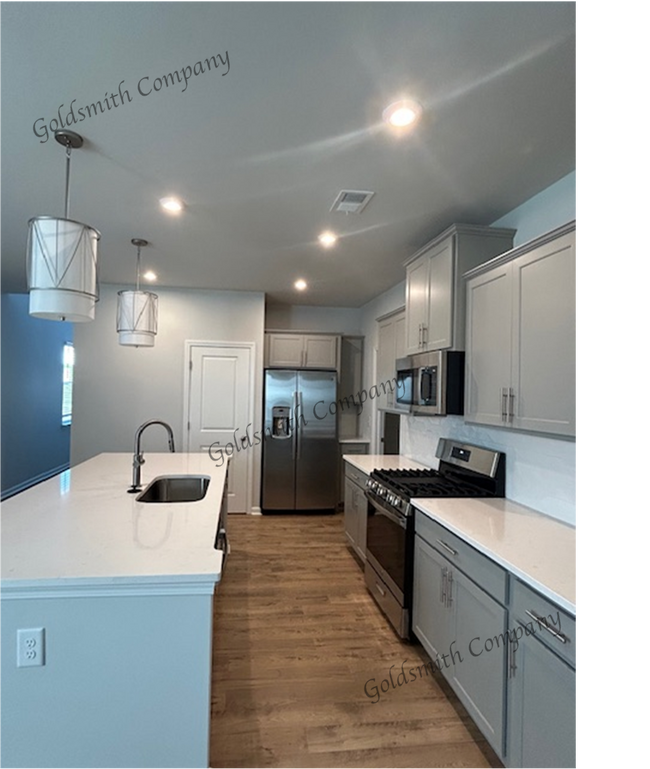 Building Photo - 111 Gervais Cir