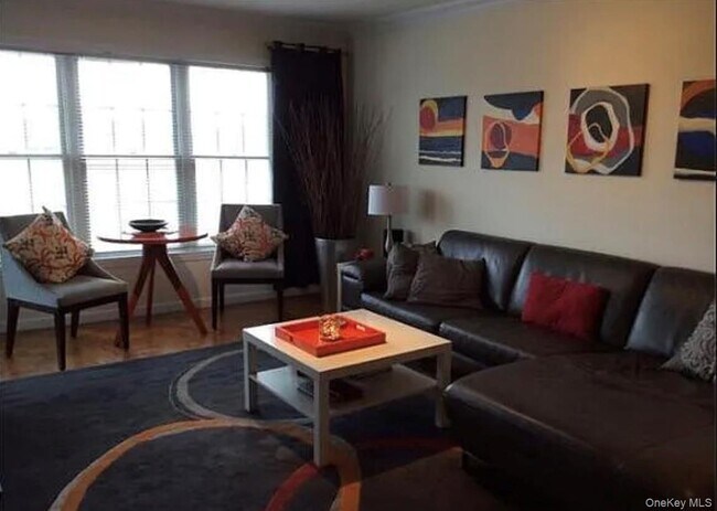 Building Photo - 3 Cross St