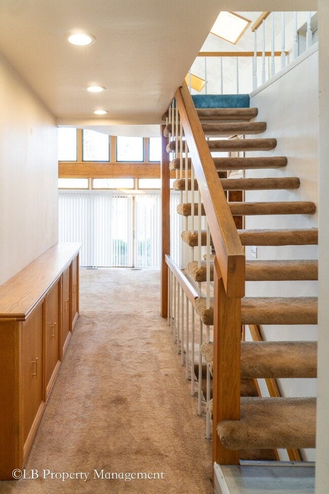 Building Photo - 1303 Lipan Dr