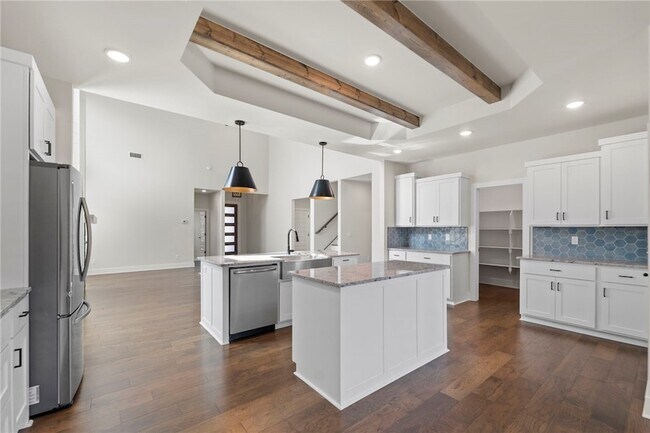 Building Photo - 1110 Montieri Dr