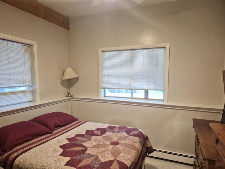 Building Photo - 17 King Arthur Dr