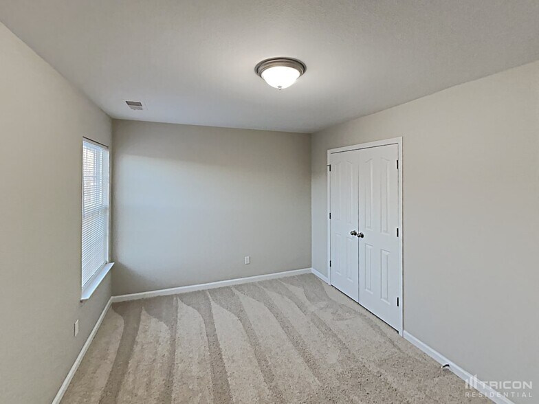 Building Photo - 4236 Glenmore Creek Dr