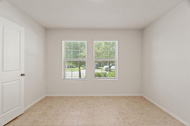 Building Photo - 817 Tabernash Dr