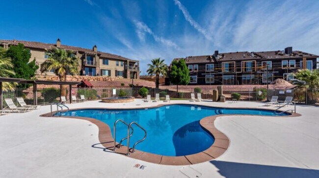 Building Photo - 810 S Dixie Dr