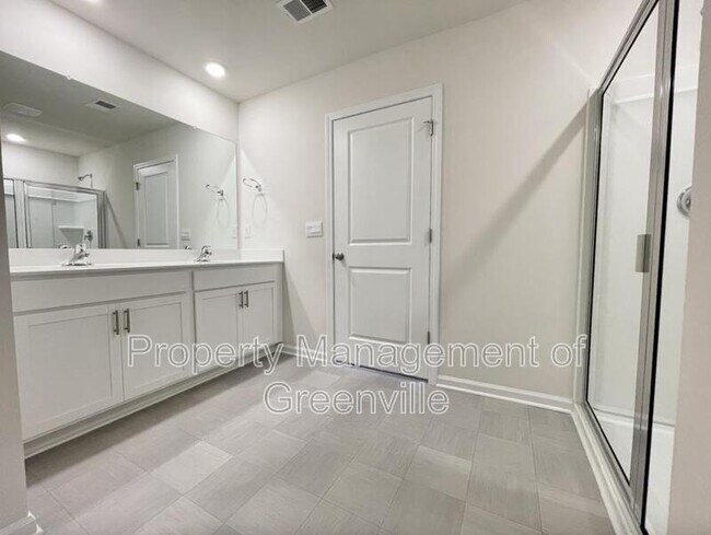 Building Photo - 1013 Bridlebrook Trail