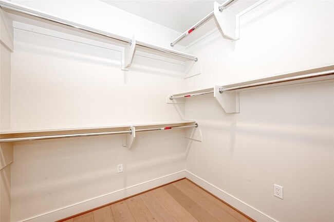 Building Photo - 2047 Westcreek Ln Ln