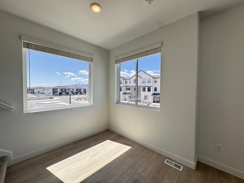 Building Photo - 864 W 900 S