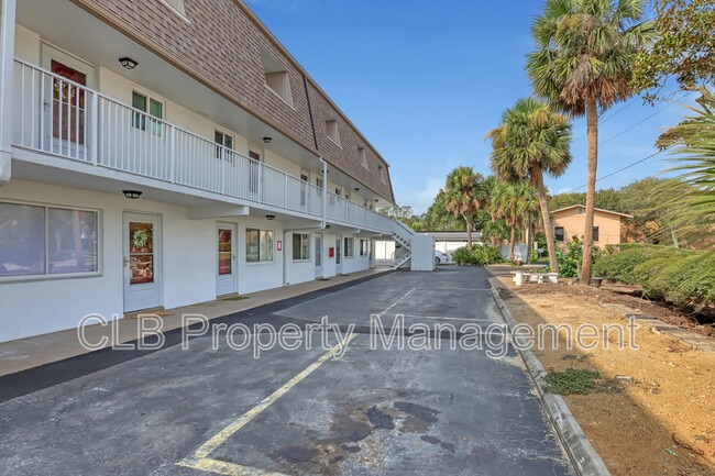 Building Photo - 60 Vining Ct