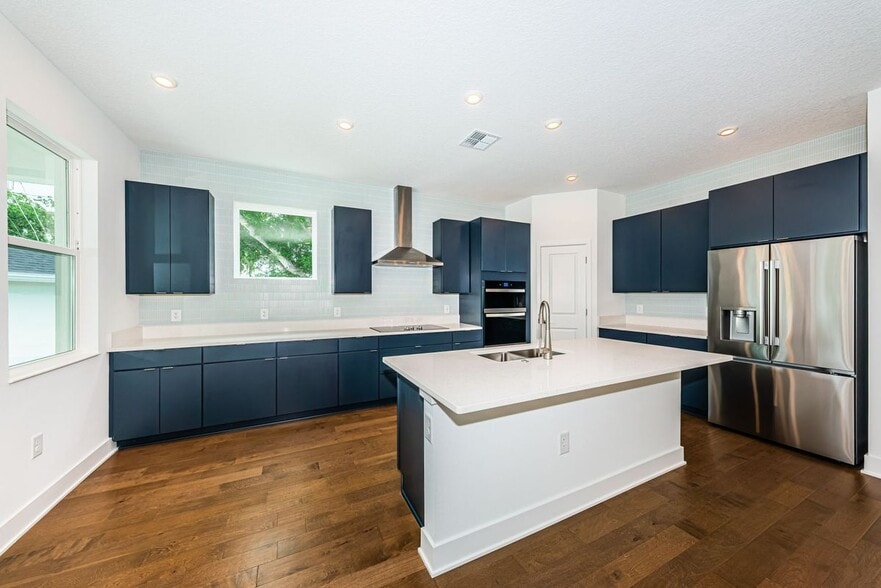 Building Photo - 1701 25th Ave N