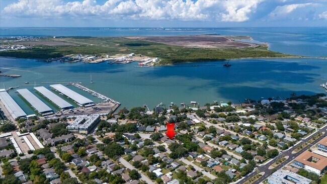 Building Photo - 116 Tarpon Ave