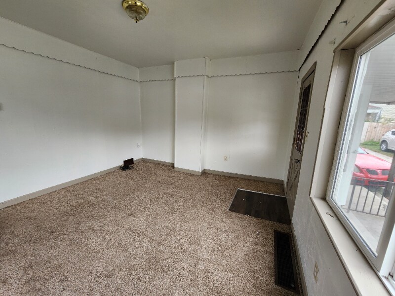 Building Photo - 308 Menoher Wy