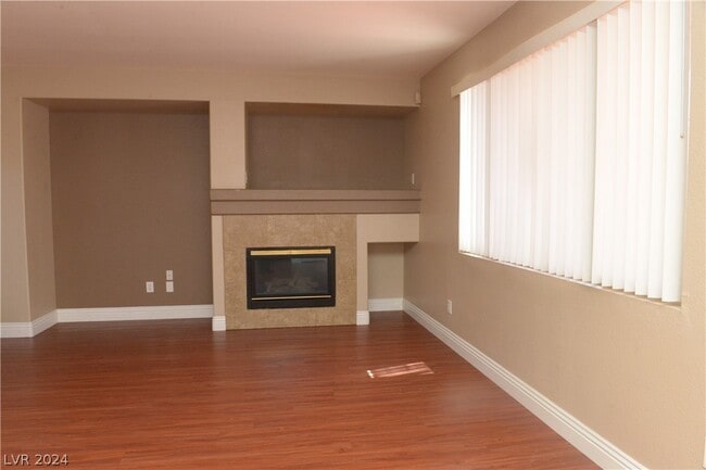 Building Photo - 6527 Tulip Garden Dr
