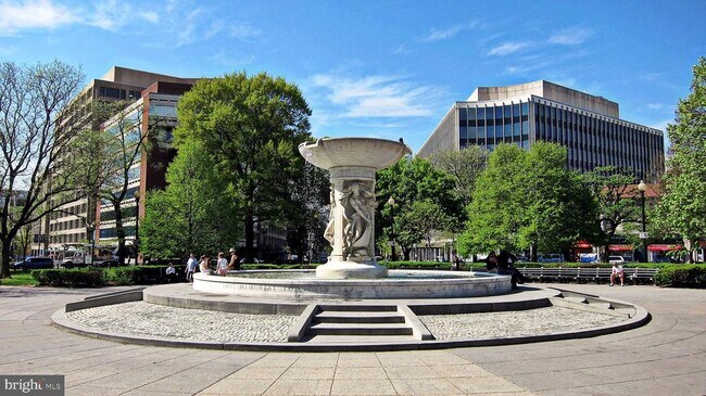 Building Photo - 1740 18th St NW