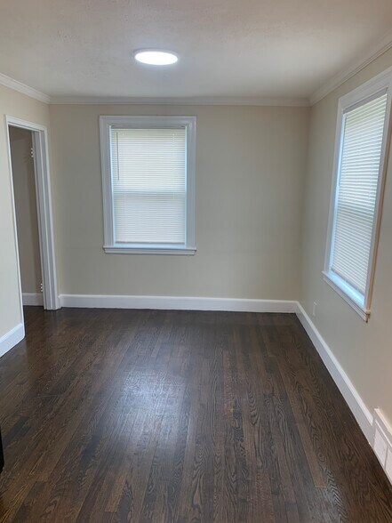 Building Photo - 42 Meadowbank Ave