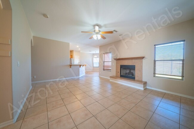Building Photo - 2085 Alan Ladd Dr