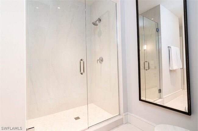 Building Photo - 101 8th St S