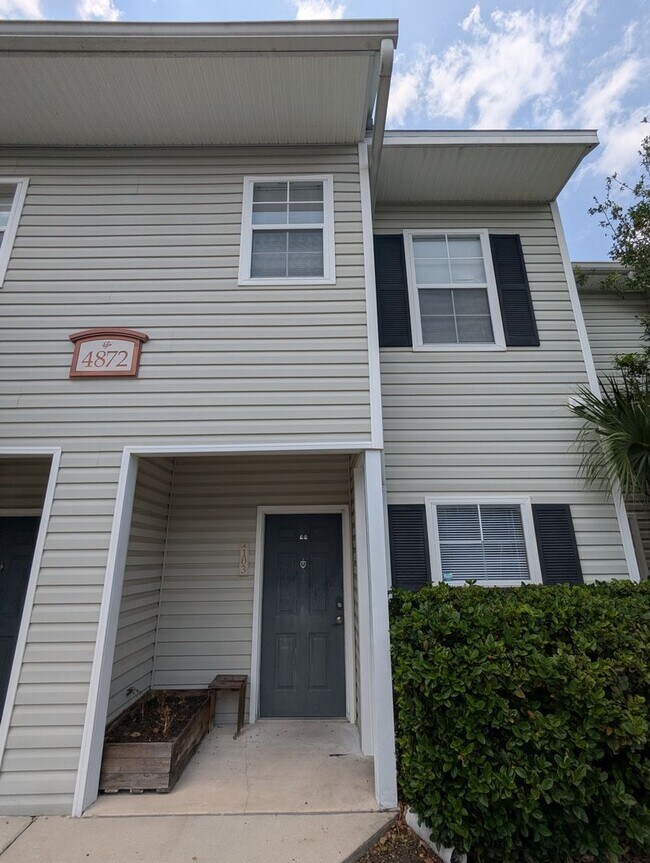 Building Photo - 2 Bedroom / 2.5 Bathroom Townhome – Magnolia Place
